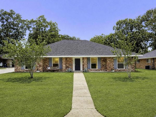 1214 Aurora Pl, Baton Rouge, LA 70806