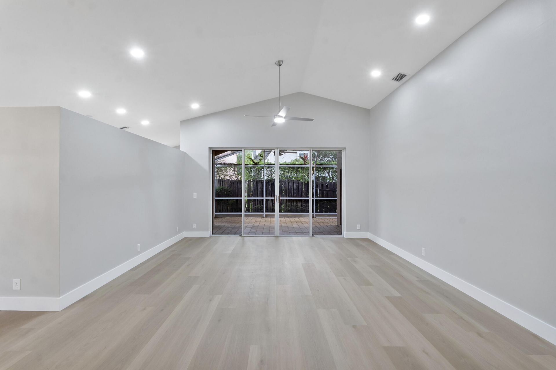 6185 NW 77th Place, Parkland, FL 33067 Photo