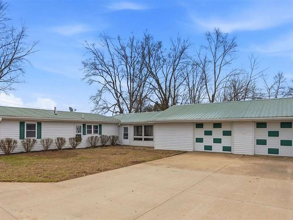 18416 Highway 70, Conesville, IA 52739