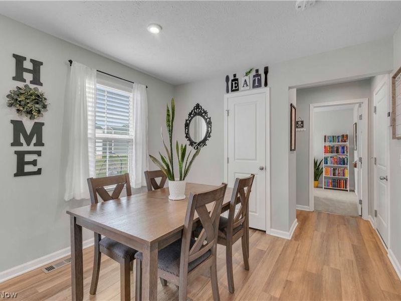 180 Wild Flower Drive, Elyria, OH 44035 Photo 12