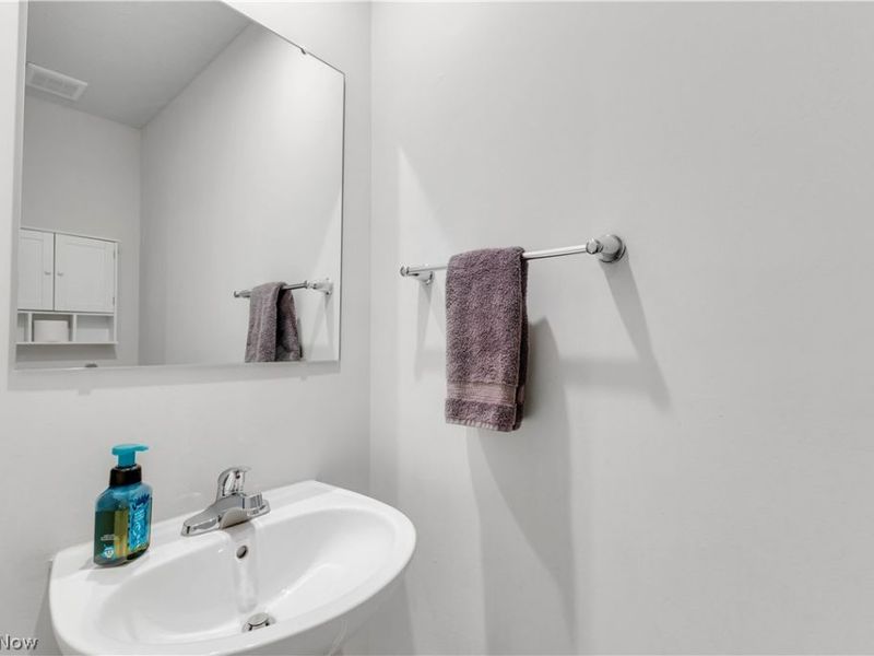 180 Wild Flower Drive, Elyria, OH 44035 Photo 13