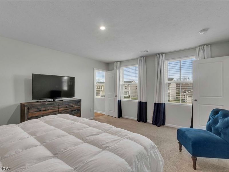 180 Wild Flower Drive, Elyria, OH 44035 Photo 16