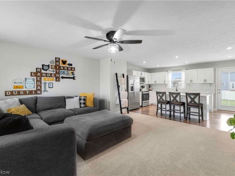 180 Wild Flower Drive, Elyria, OH 44035 Photo 4