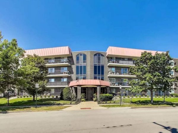 4840 Foster Street, Unit 409, Skokie, IL 60077