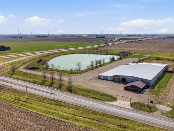 24855 IL Route 122 , Delavan, IL 61734
