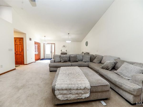 117 Northwoods Drive , Troy, IL 62294