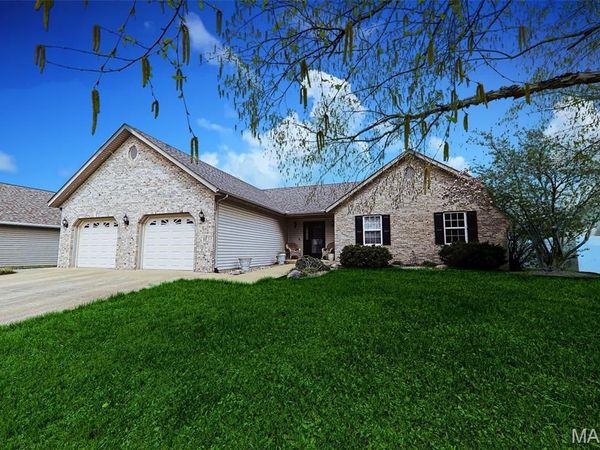 117 Northwoods Drive, Troy, IL 62294