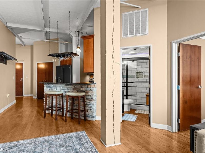 1133 W 9th Street , Unit 307, Cleveland, OH 44113 Photo 11