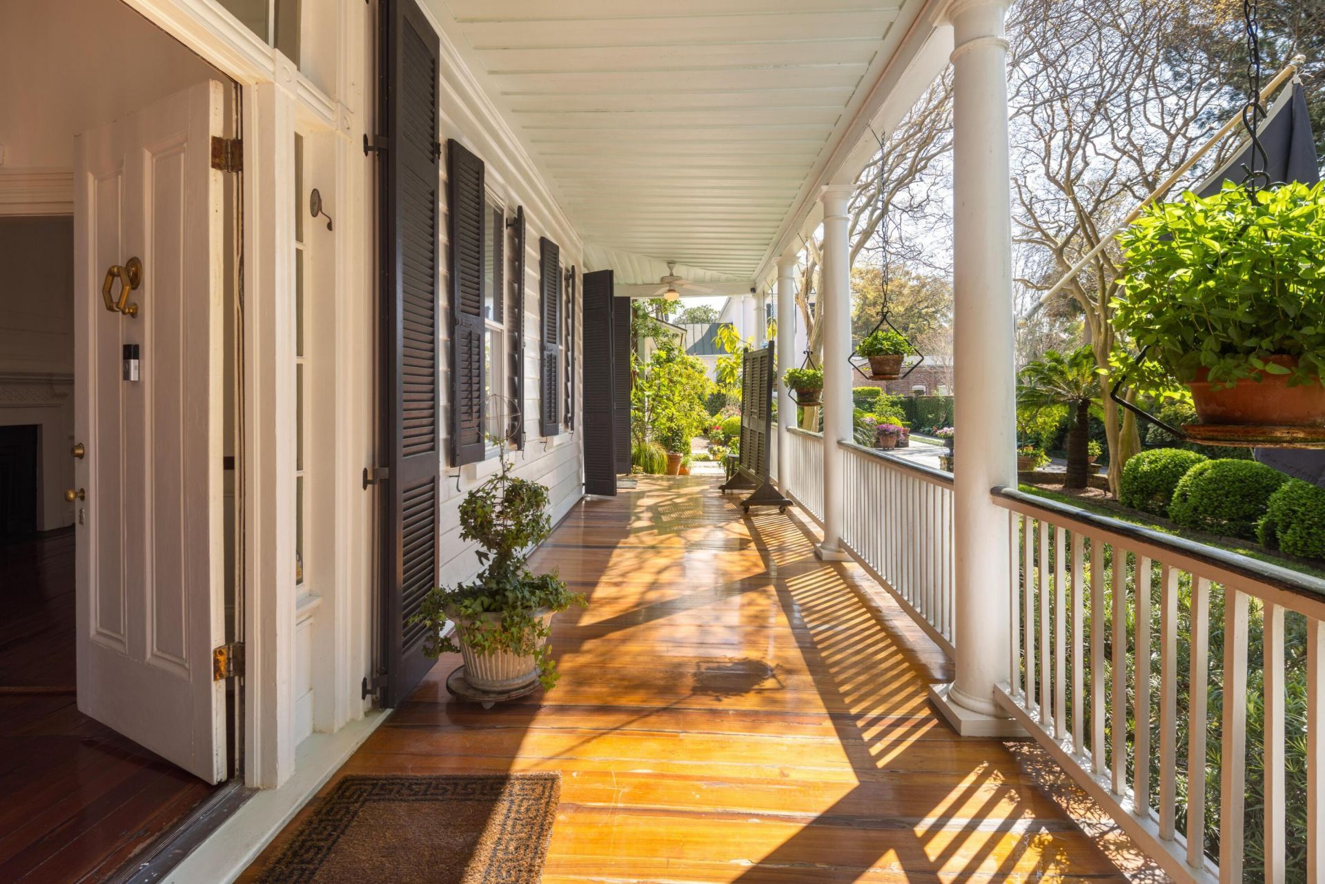 54 King Street Photo 11