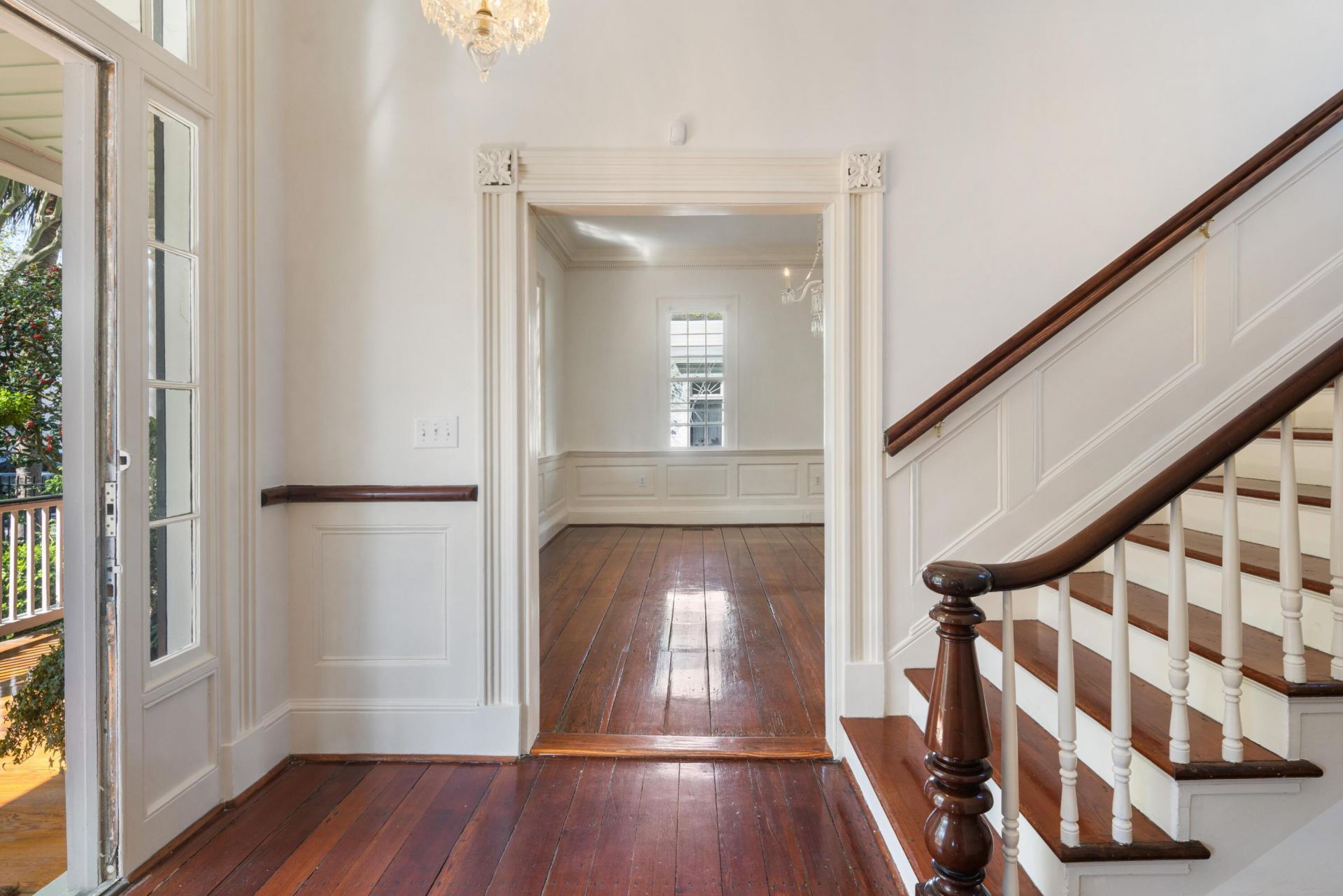 54 King Street Photo 15