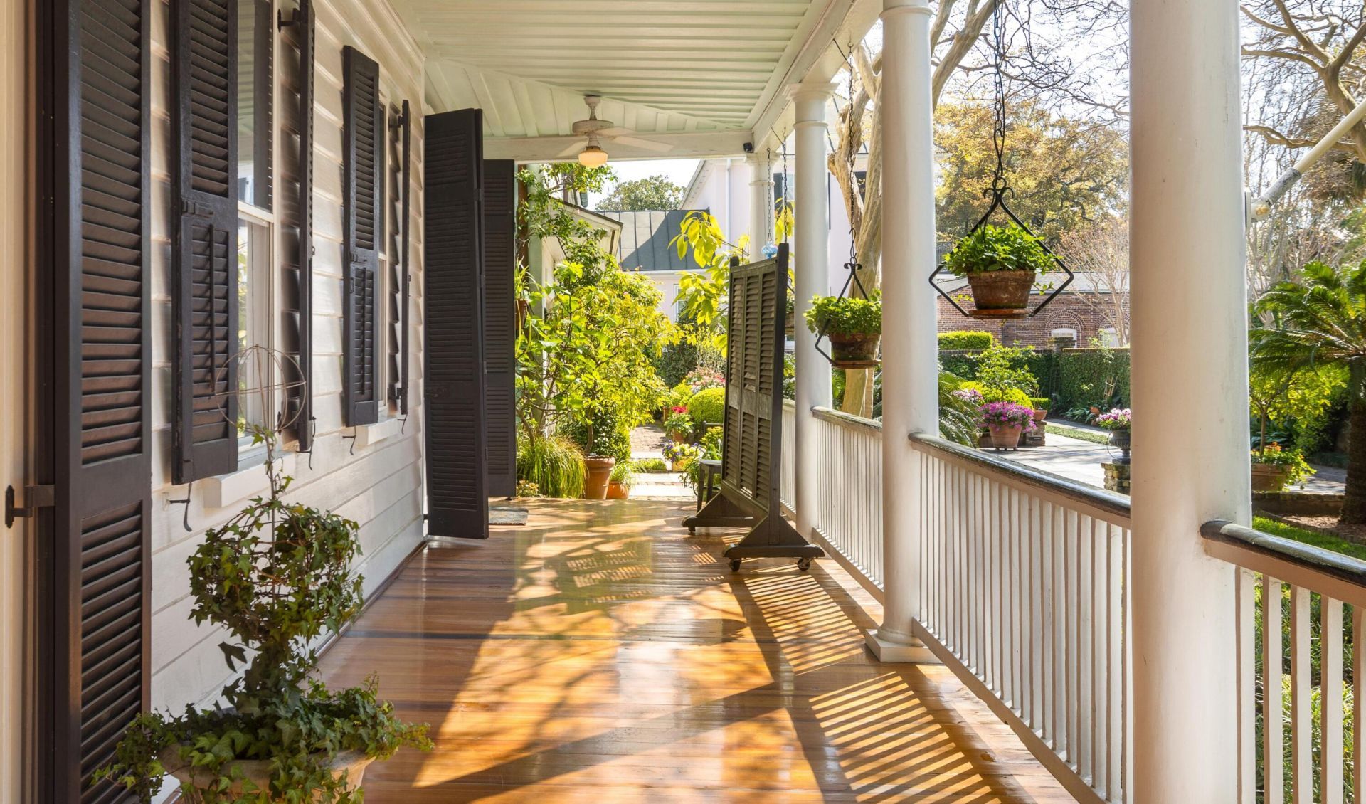 54 King Street Photo 20