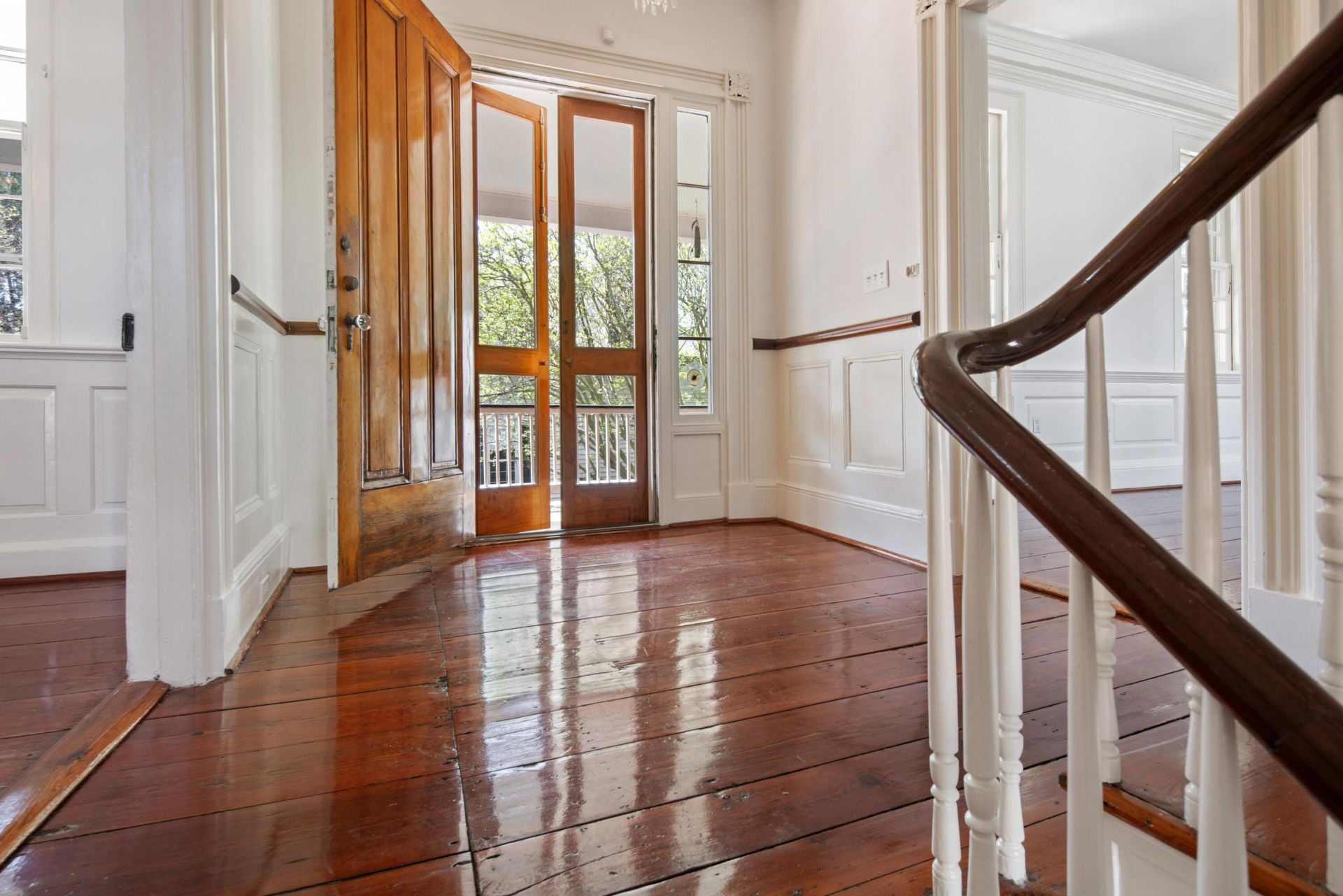 54 King Street Photo 25