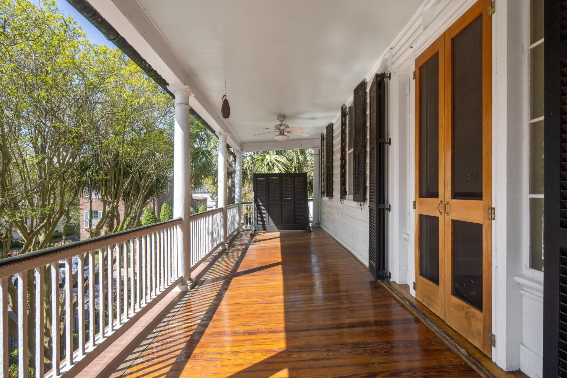 54 King Street Photo 27