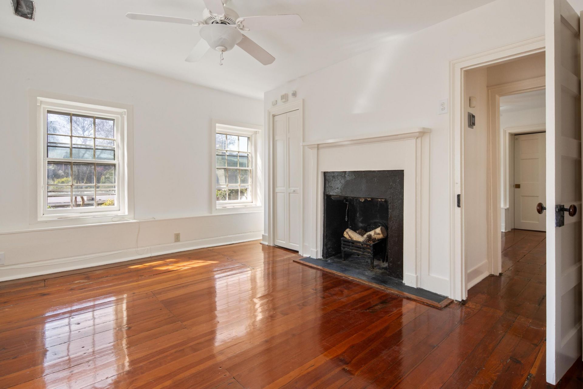 54 King Street Photo 55