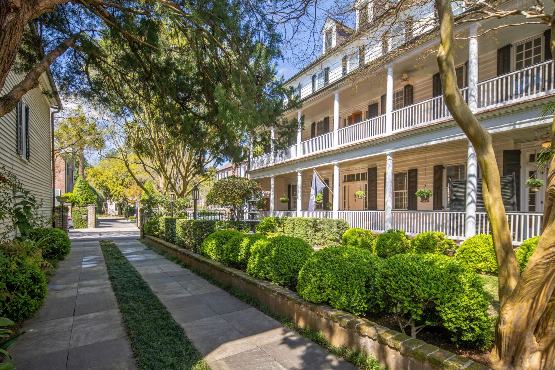 54 King Street Photo 9