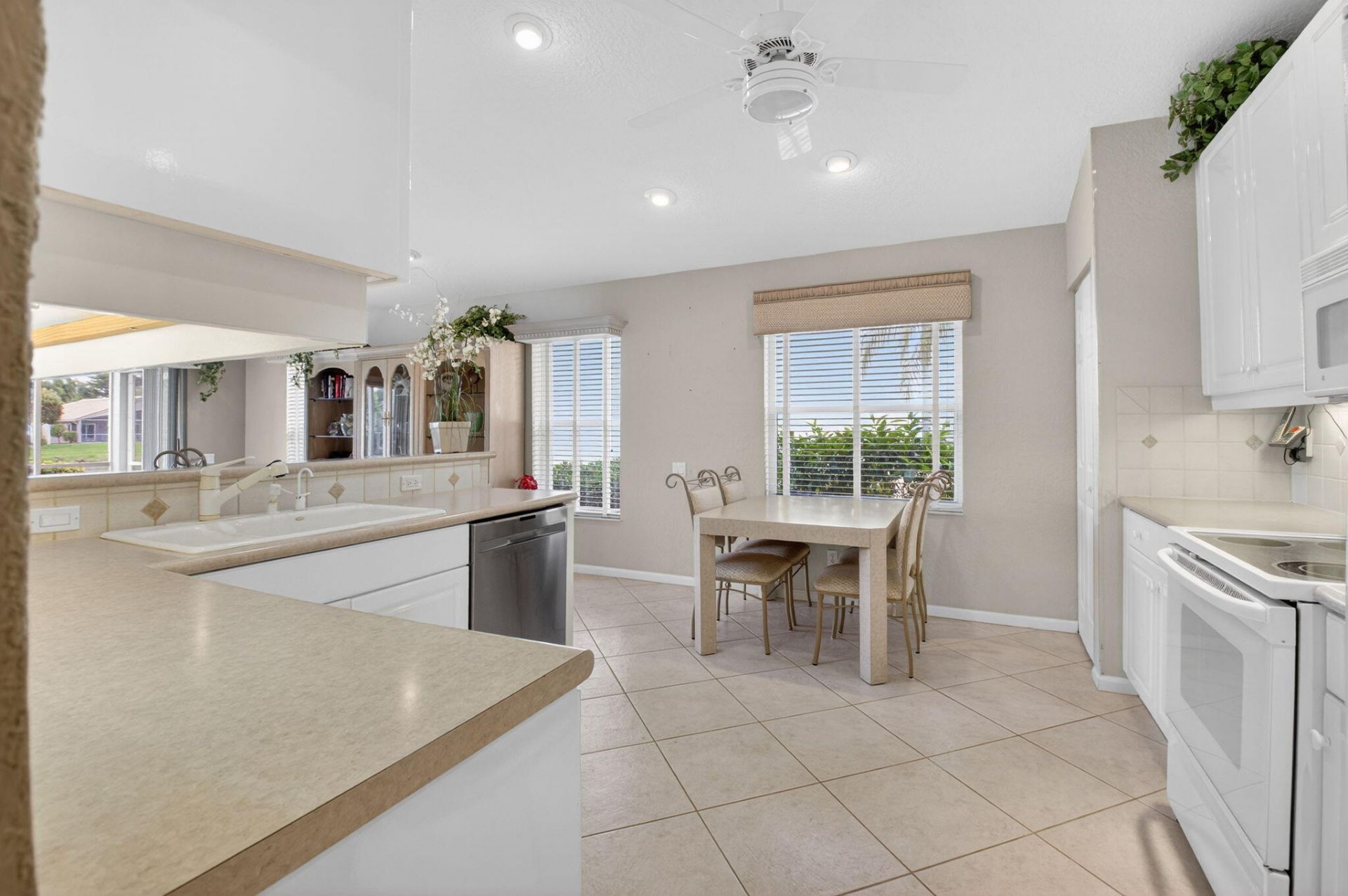 6838 Castlemaine Avenue, Boynton Beach, FL 33437 Photo