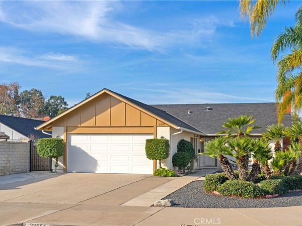 23551 Venisia, Laguna Hills, CA 92653