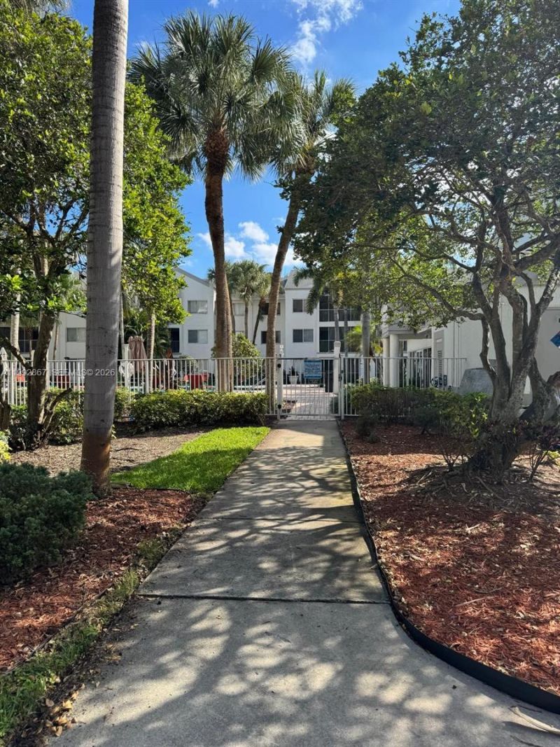 5760 Rock Island Rd , Unit 304, Tamarac, FL 33319 Photo