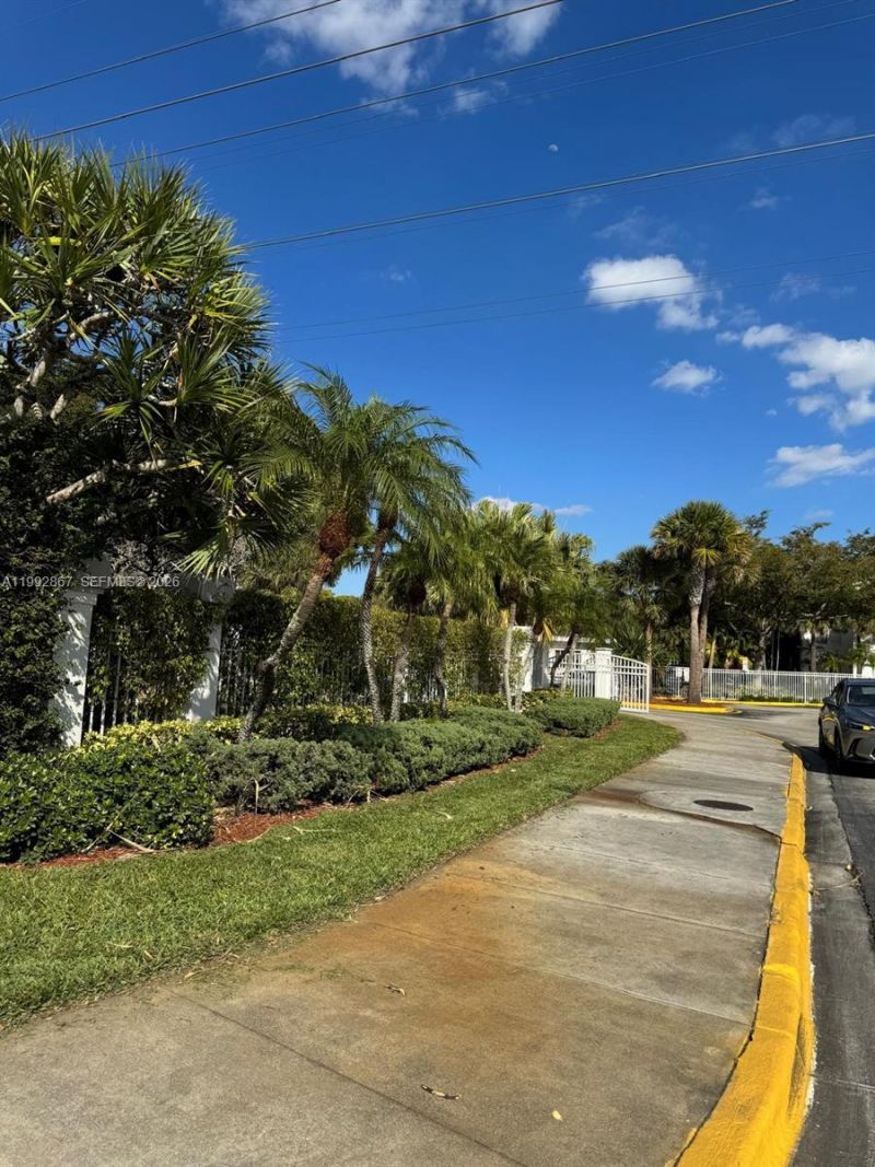 5760 Rock Island Rd , Unit 304, Tamarac, FL 33319 Photo