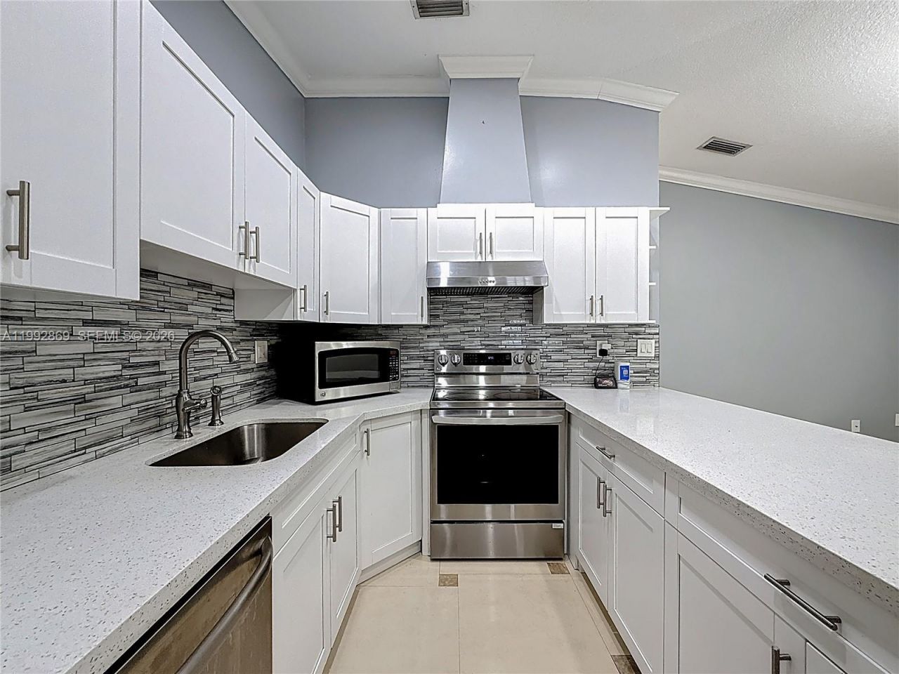 1163 NW 134th Pl, Miami, FL 33182 Photo