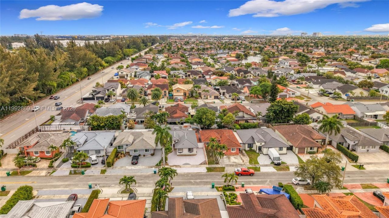 1163 NW 134th Pl, Miami, FL 33182 Photo