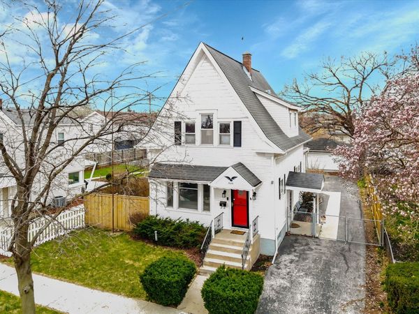 4038 Grove Avenue, Brookfield, IL 60513