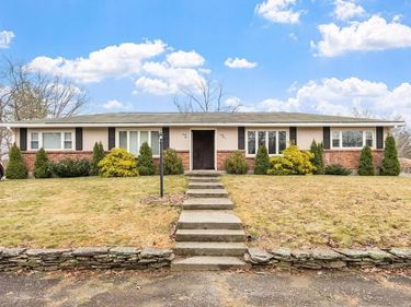 45 Kinglet Dr, Unit A, Shrewsbury, MA 01545