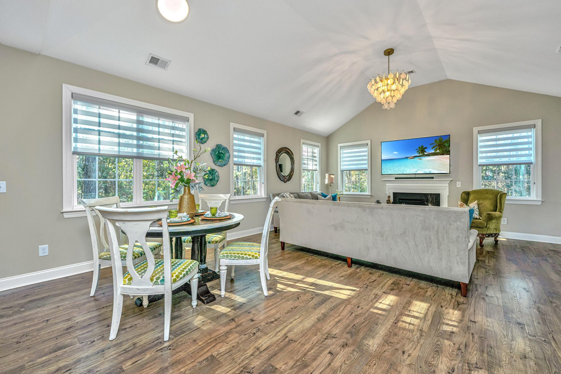 2160 Nicholas David Path Photo 24