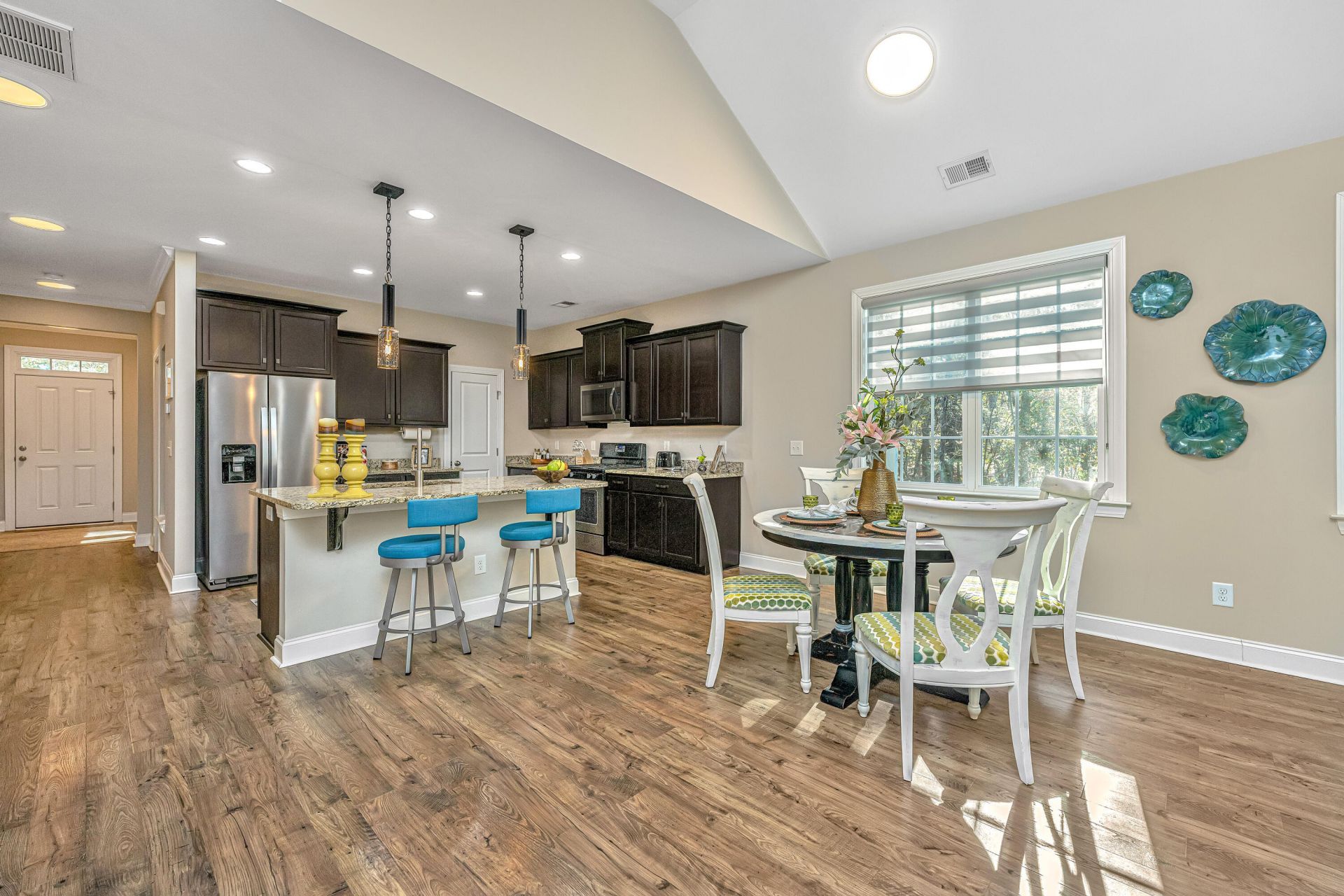 2160 Nicholas David Path Photo 26