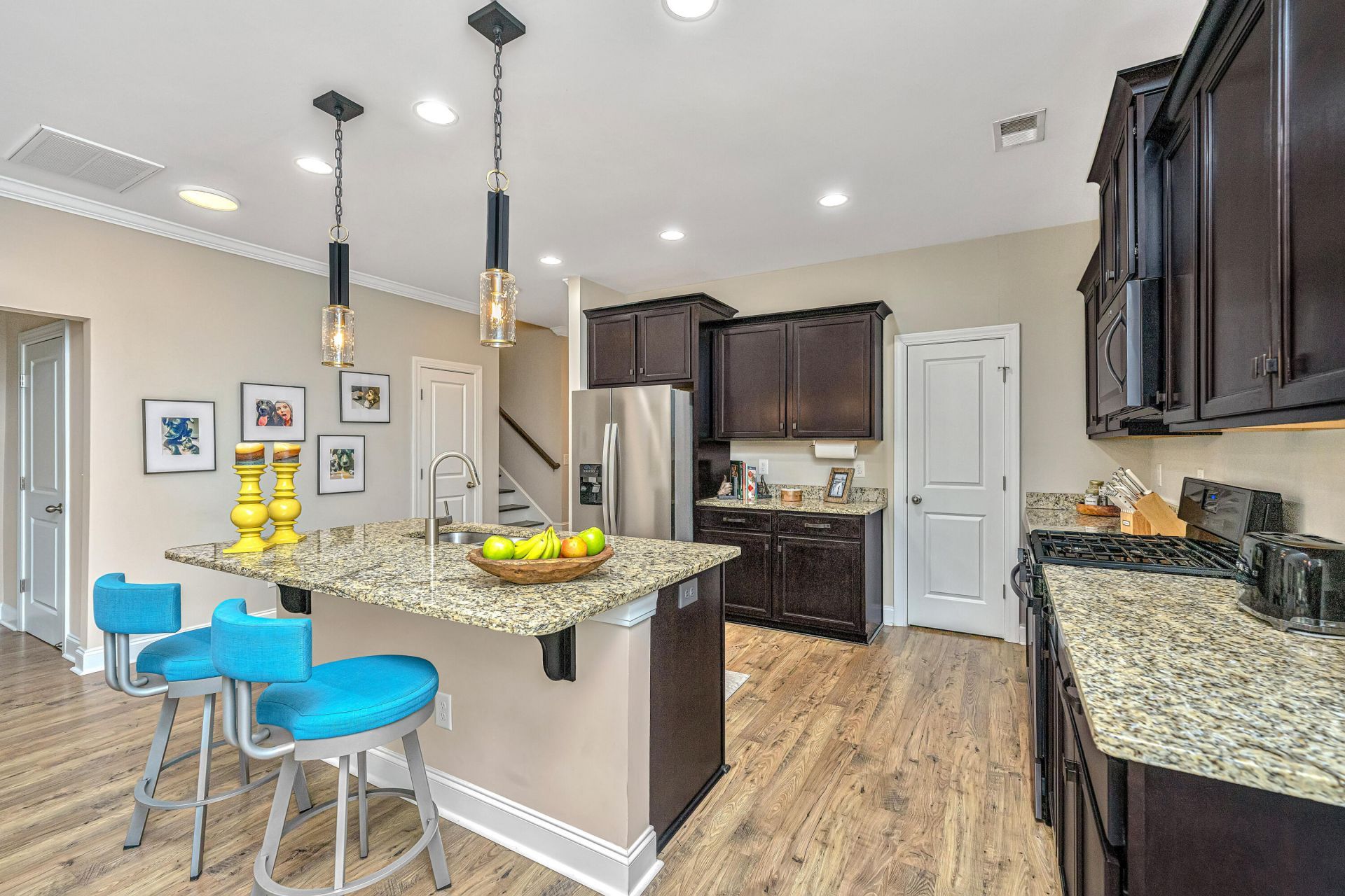 2160 Nicholas David Path Photo 32