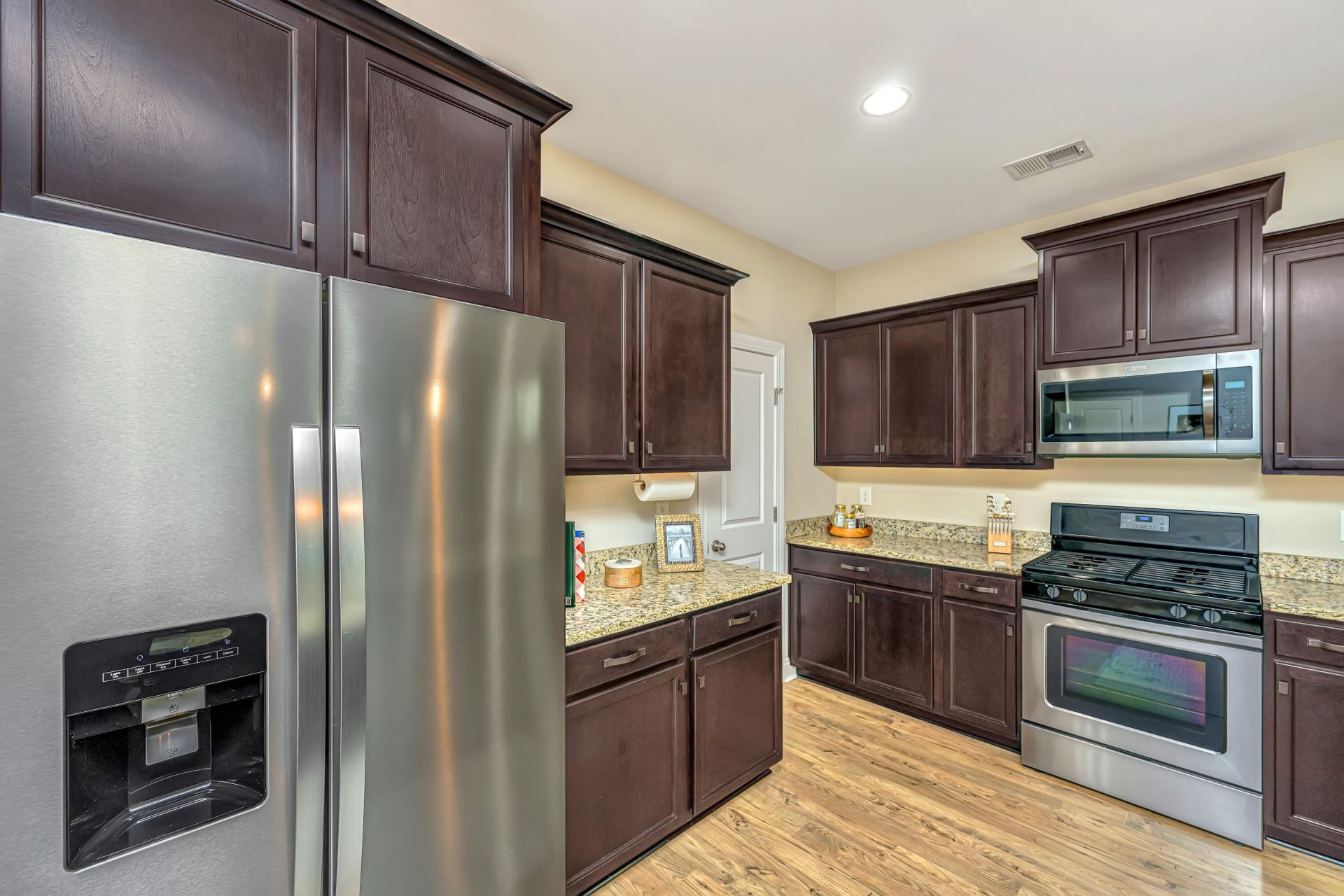 2160 Nicholas David Path Photo 34