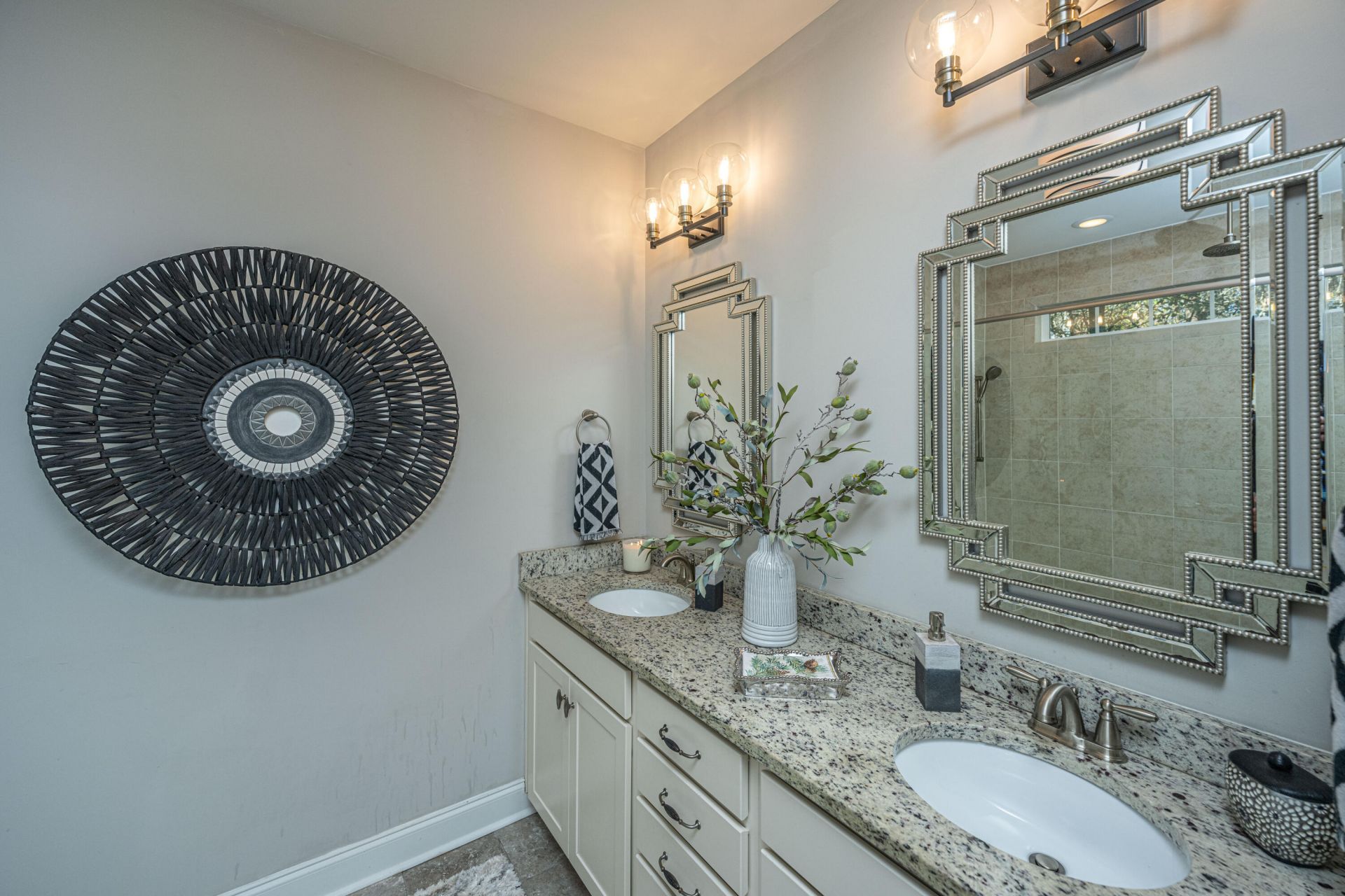 2160 Nicholas David Path Photo 39