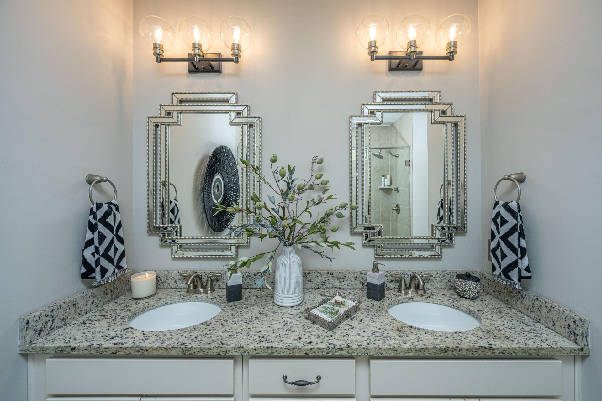 2160 Nicholas David Path Photo 41