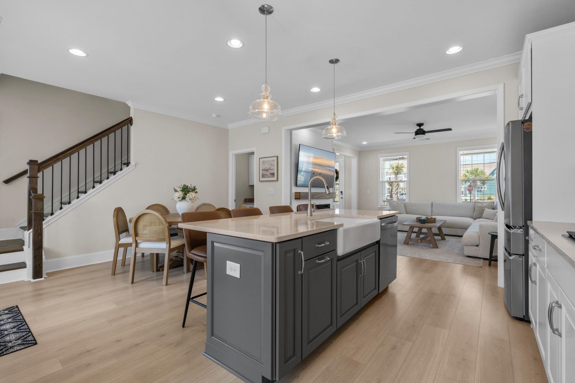 222 Delano Way Photo 16