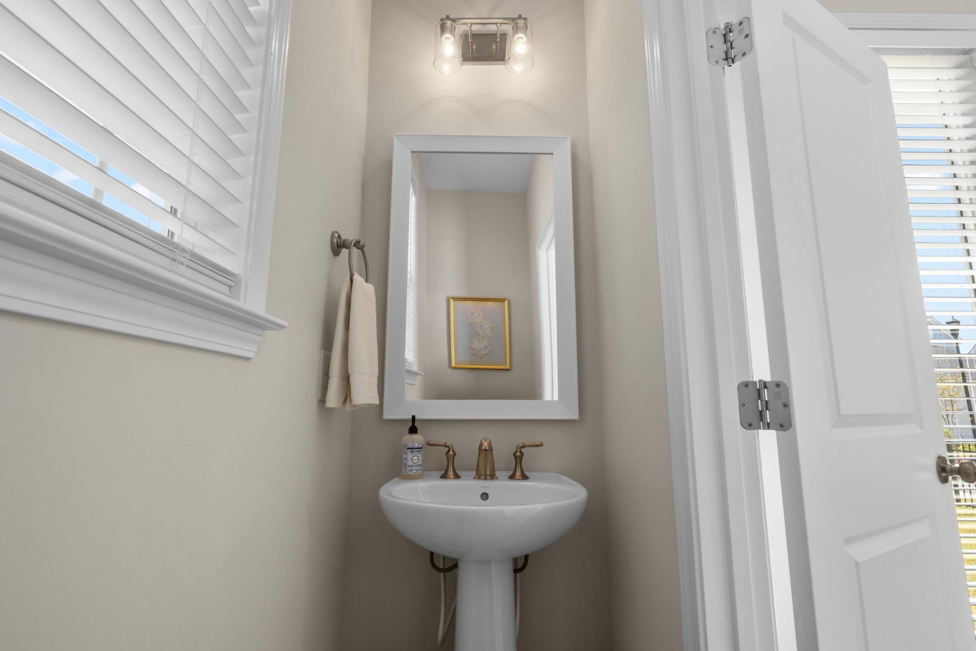 222 Delano Way Photo 19