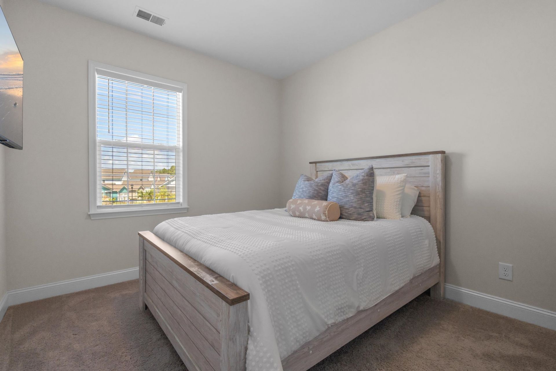 222 Delano Way Photo 27