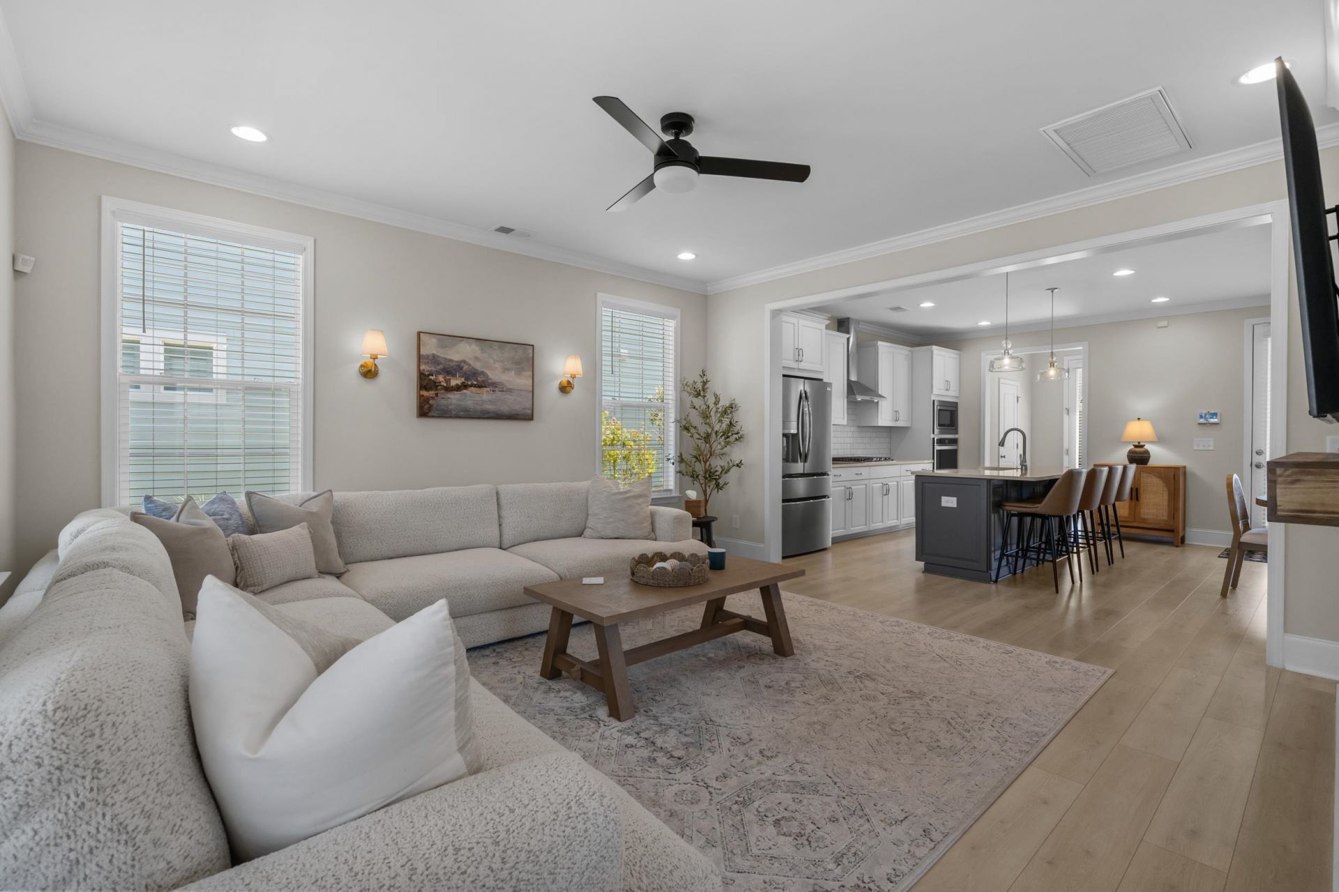 222 Delano Way Photo 6