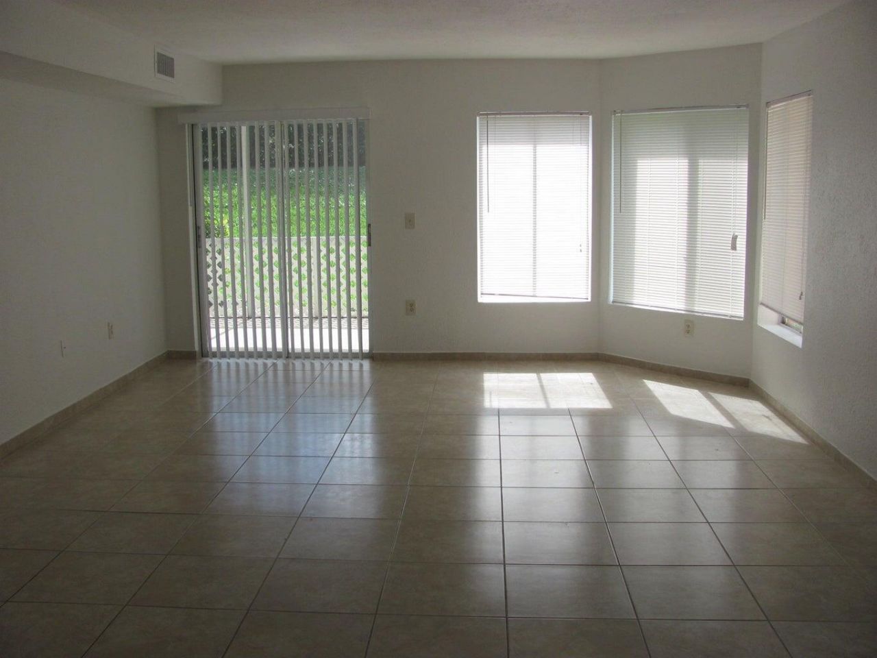 815 W Boynton Beach Boulevard, Unit 2-106, Boynton Beach, FL 33426 Photo