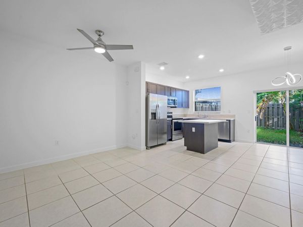 2739 SE 17th Street, Homestead, FL 33035