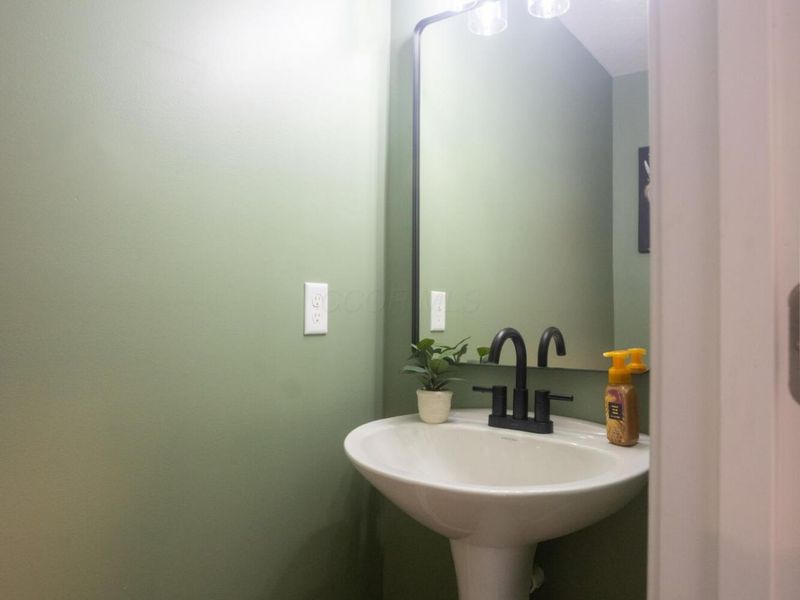 1129 Stratford Way, London, OH 43140 Photo 10