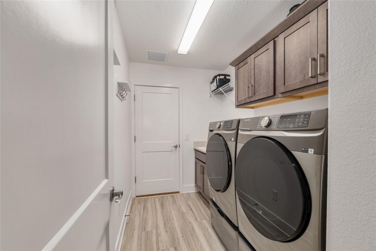 1659 Mcmurtrie Loop, The Villages, FL 34762 Photo