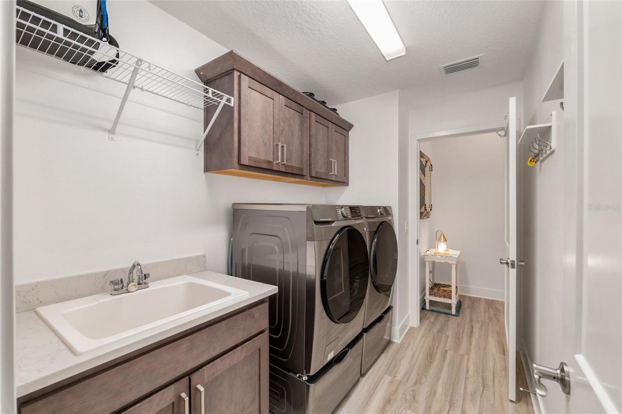 1659 Mcmurtrie Loop, The Villages, FL 34762 Photo