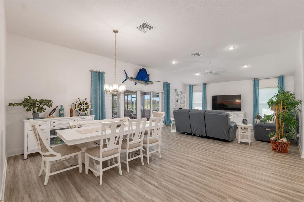 1659 Mcmurtrie Loop, The Villages, FL 34762 Photo