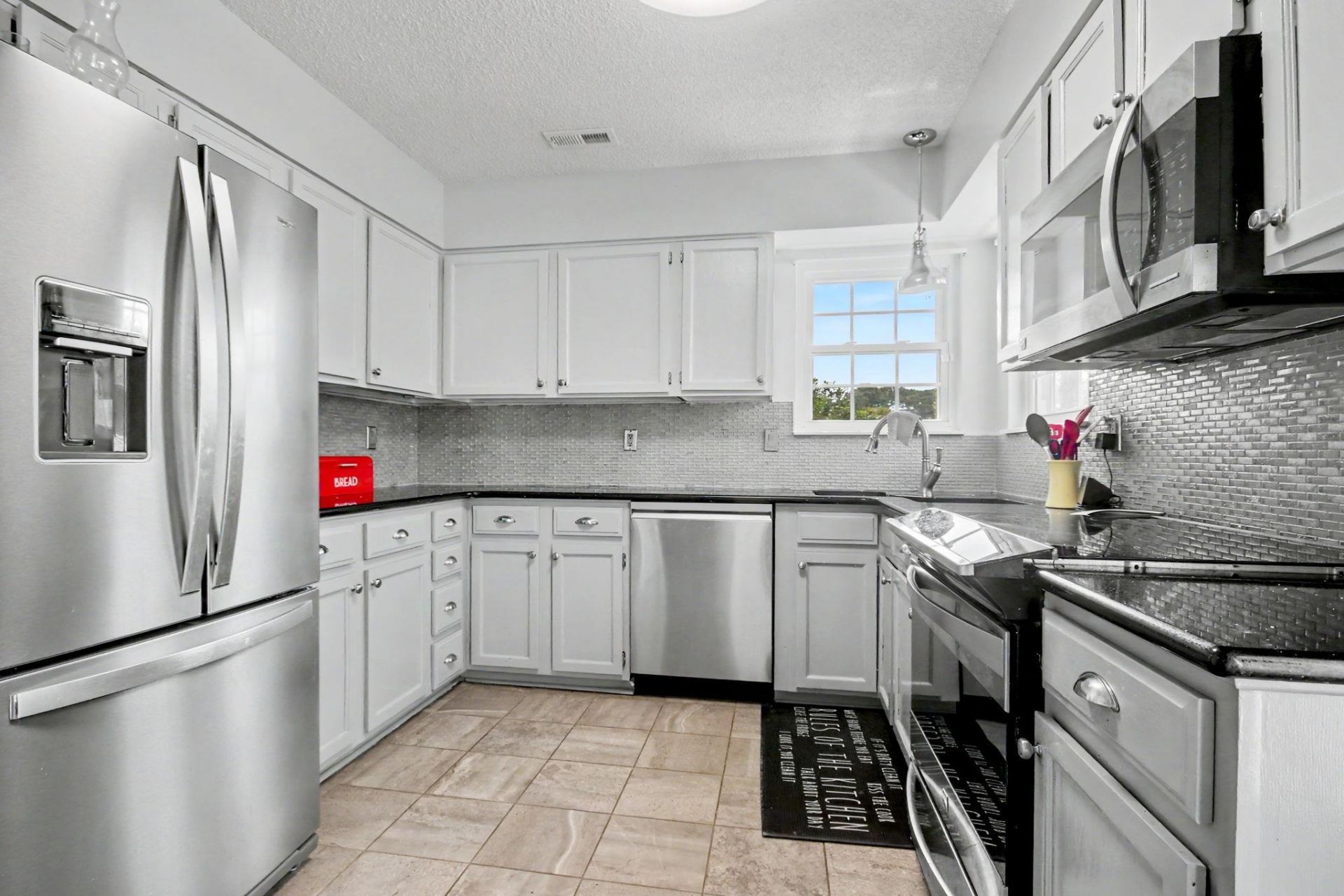 607 Bluebird Ln.  Photo 13