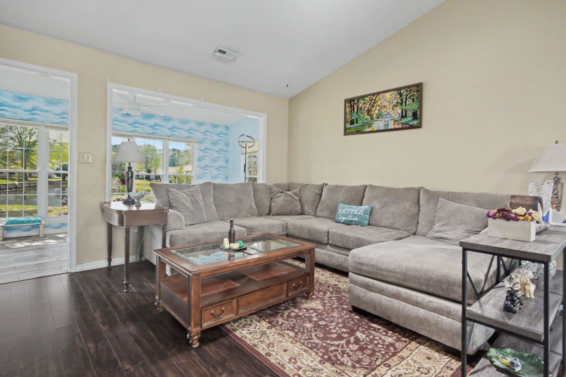 607 Bluebird Ln. Photo 9