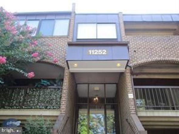 11252 CHESTNUT GROVE SQUARE, Unit 26, RESTON, VA 20190