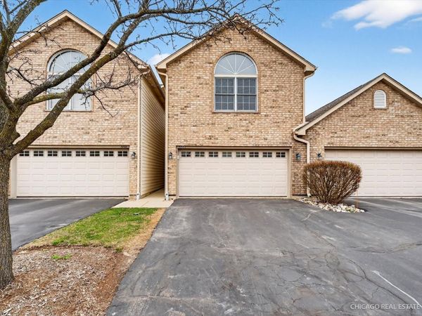 5802 Fieldstone Trail, Unit 5802, McHenry, IL 60050