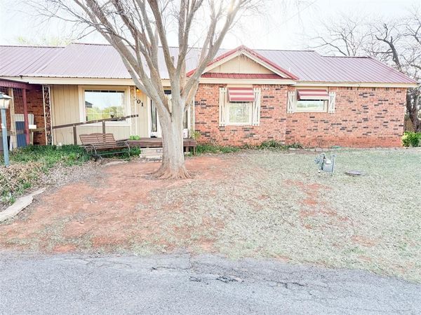 301 Jefferson Drive, Cordell, OK 73632