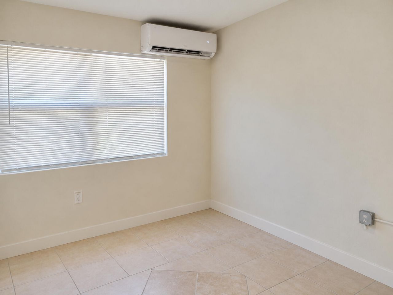 2204 Atlanta Street, Unit 3, Hollywood, FL 33020 Photo