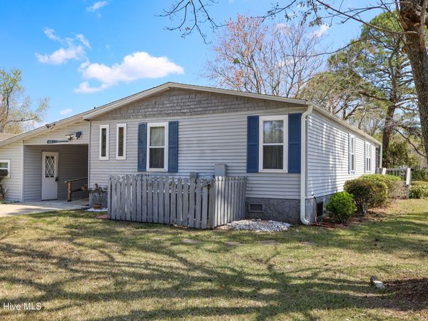 719 Nautical Court , Hampstead, NC 28443